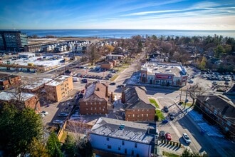 320 Lakeshore Rd W, Mississauga, ON - Aerial  map view - Image1
