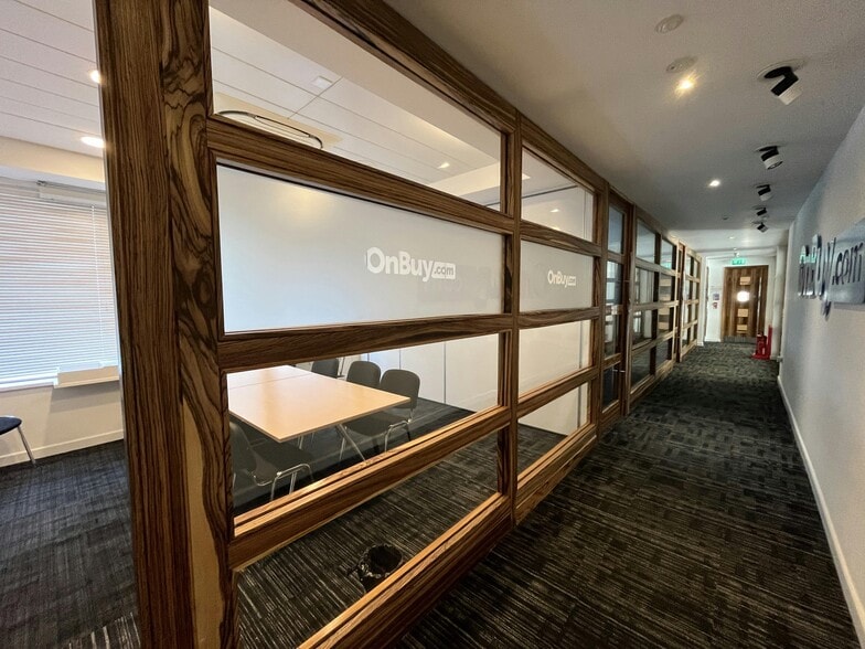 12-14 Dean Park Cres, Bournemouth to rent - Interior Photo - Image 3 of 25