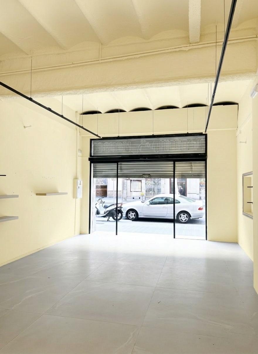 Retail in Barcelona, Barcelona to rent Primary Photo- Image 1 of 2
