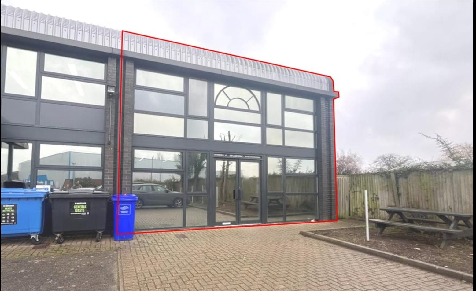 6-12 White House Rd, Ipswich to rent Primary Photo- Image 1 of 2