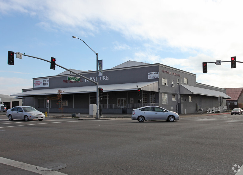 264 W 16th St, Merced, CA for sale - Primary Photo - Image 1 of 1