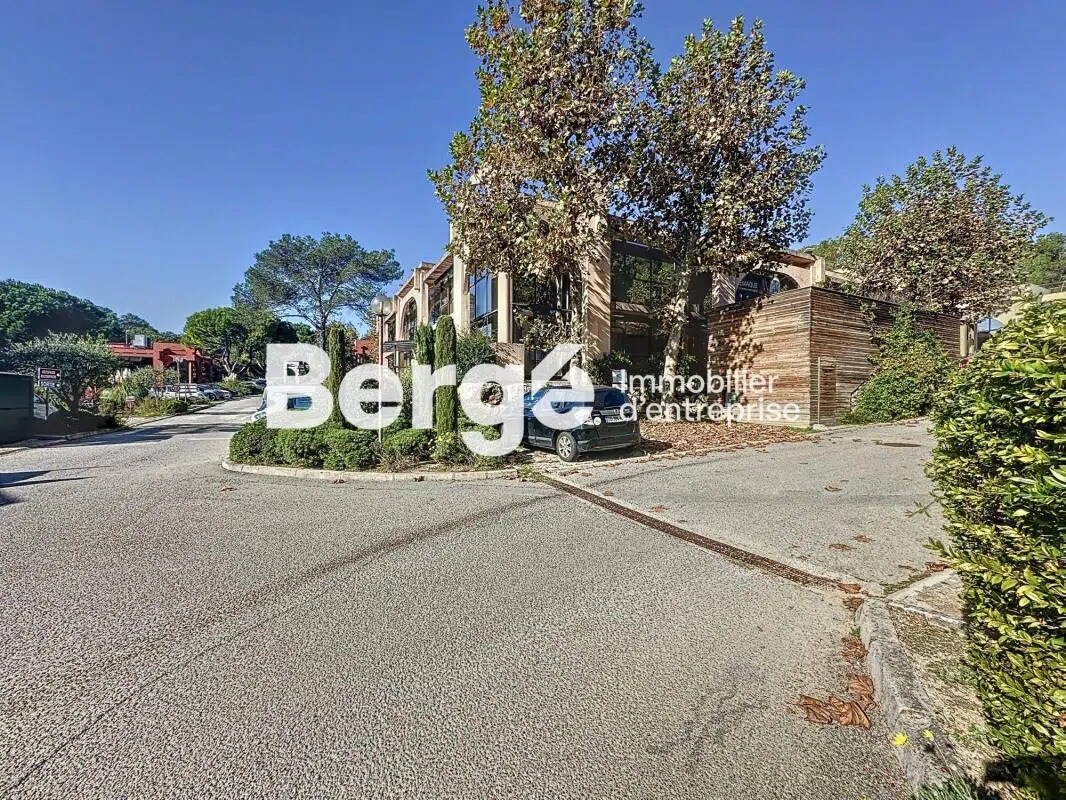 Office in SOPHIA ANTIPOLIS for sale Building Photo- Image 1 of 17