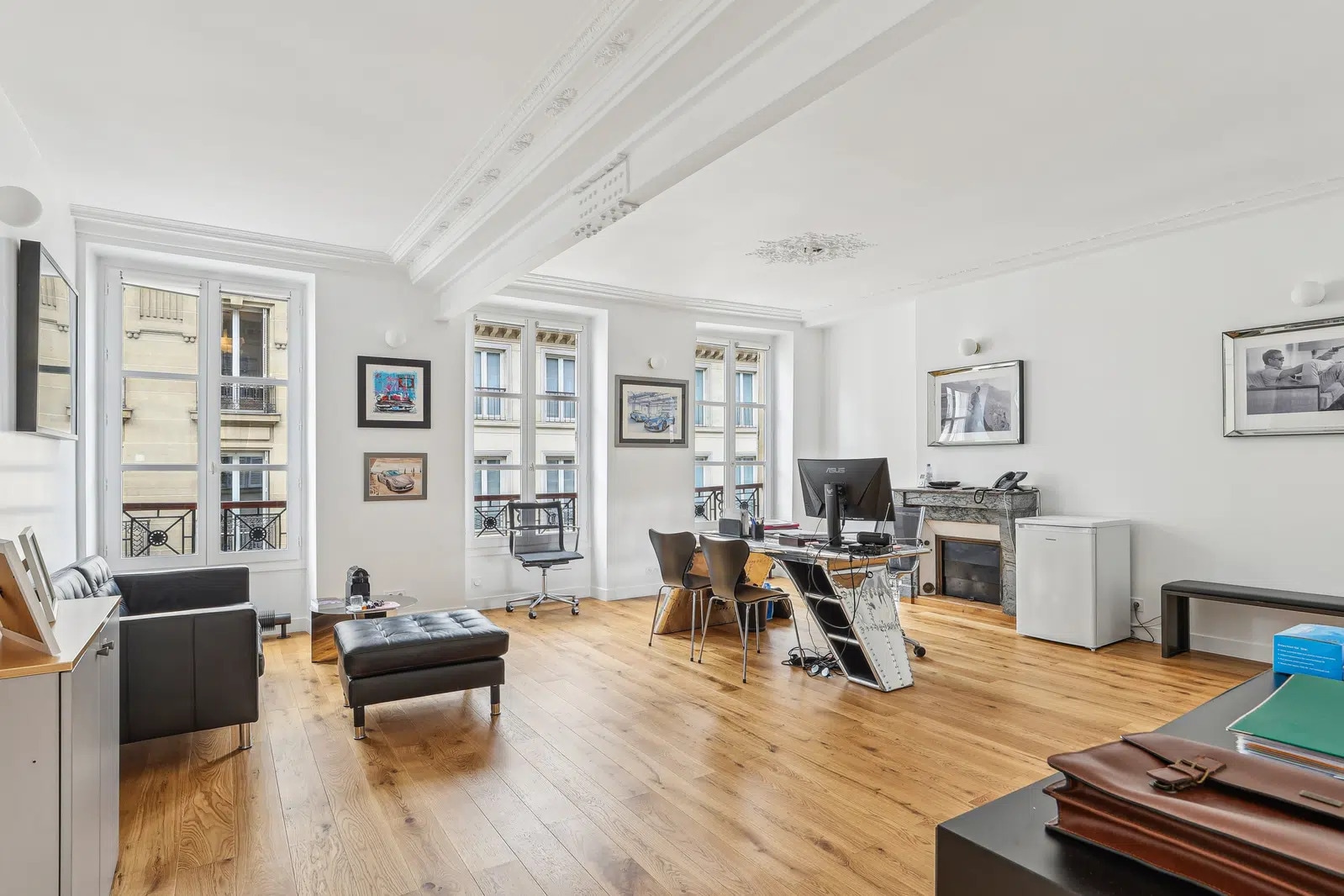 Office in Paris for sale Interior Photo- Image 1 of 15