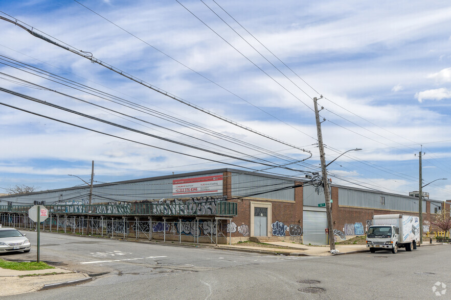 50-35 56th Rd, Maspeth, NY for sale - Primary Photo - Image 1 of 1