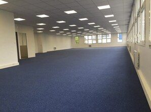 Office in Montreuil to rent Building Photo- Image 1 of 9