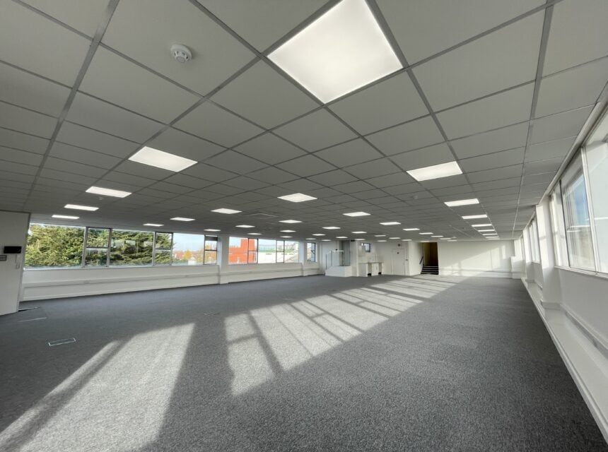 London Rd, Morden to rent Interior Photo- Image 1 of 5