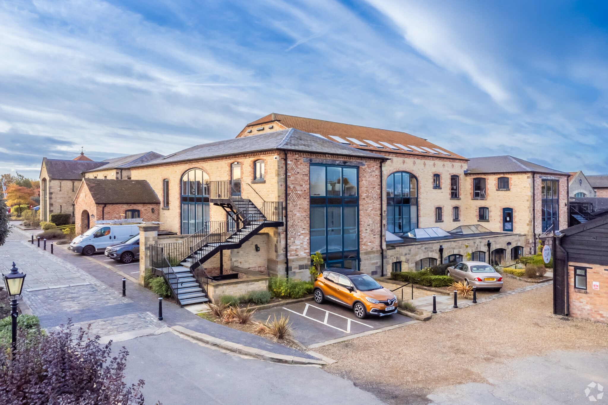 Alderton Rd, Alderton to rent Primary Photo- Image 1 of 17