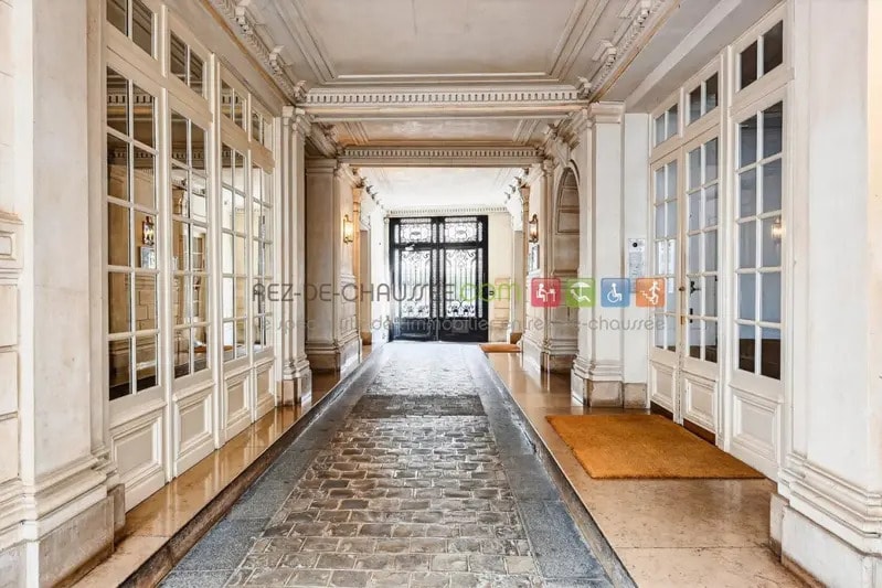 Build-to-Rent in Paris for sale Building Photo- Image 1 of 12