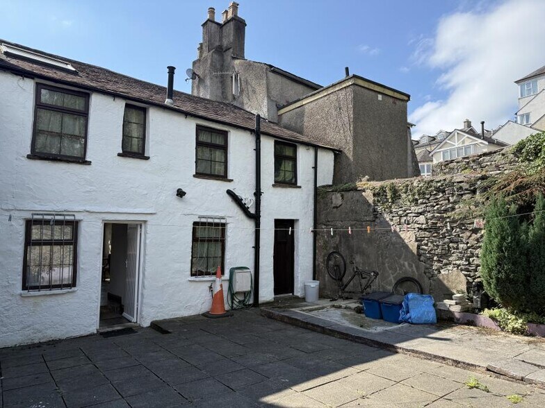 41-43 Allhallows Ln, Kendal for sale - Building Photo - Image 2 of 2