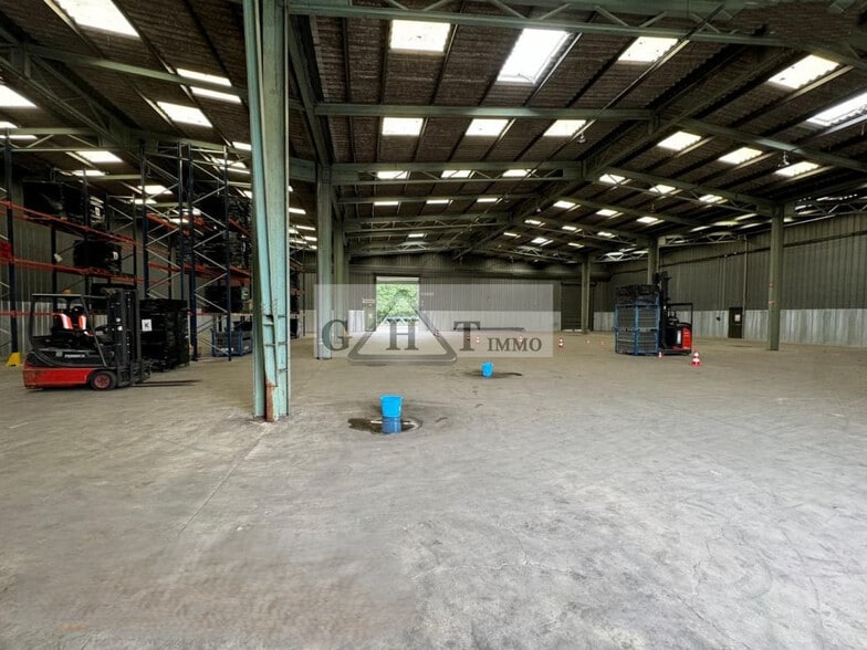 Office in Viry-Châtillon to rent - Interior Photo - Image 1 of 5