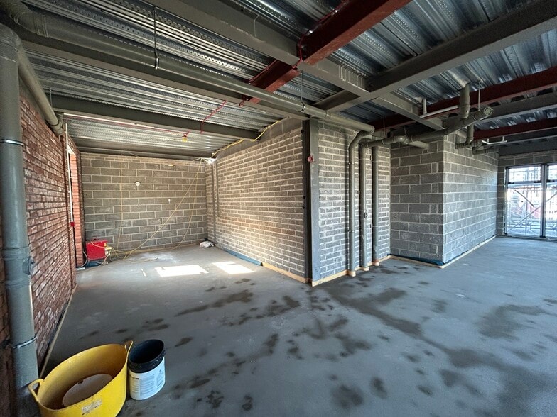 Paintworks, Bristol to rent - Building Photo - Image 3 of 8