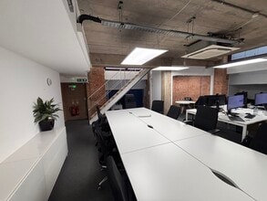 13 New North St, London for sale Interior Photo- Image 2 of 2