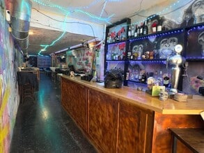 Retail in Barcelona, Barcelona to rent Interior Photo- Image 1 of 10
