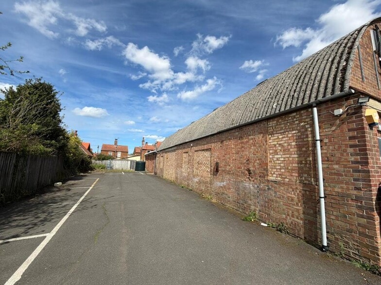 113-115 Lynn Rd, Snettisham to rent - Building Photo - Image 3 of 4