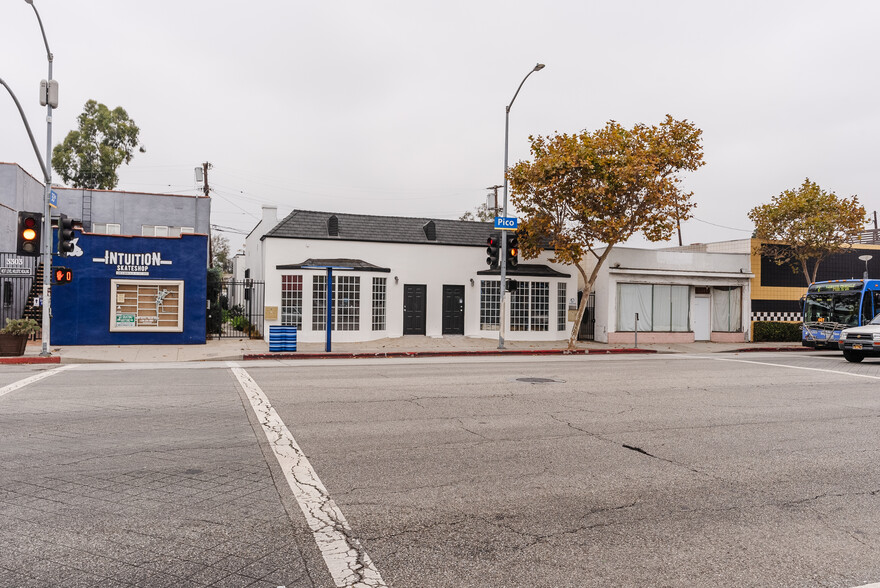 3307-3309 Pico Blvd, Santa Monica, CA for sale - Building Photo - Image 2 of 26