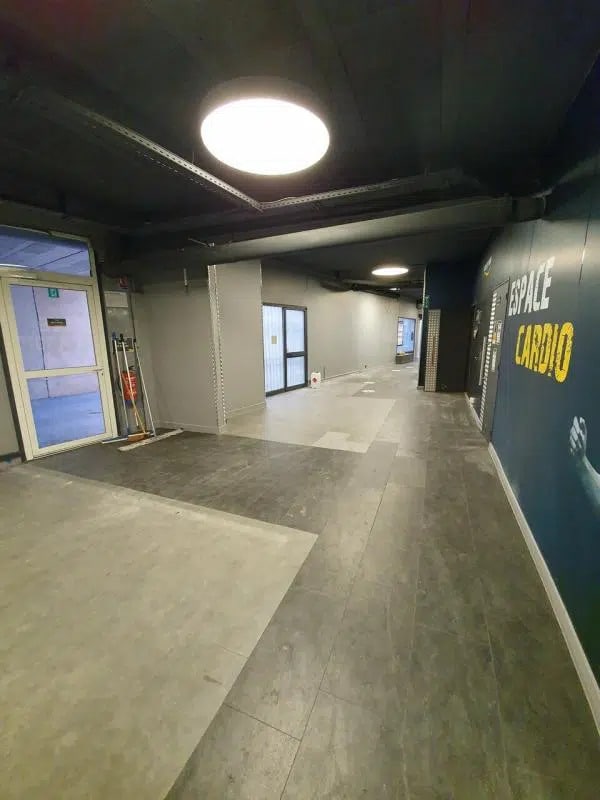 Vente Commerce 252 m² - Photo 1