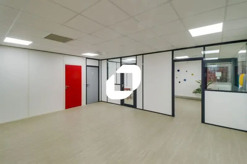 Light Industrial in Villiers-sur-Marne to rent - Interior Photo - Image 3 of 10