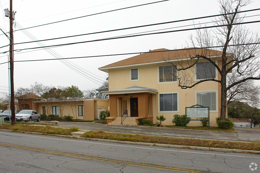 2600 Mccullough Ave, San Antonio, TX for sale - Building Photo - Image 1 of 18