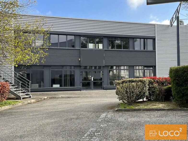 Retail in Labège to rent - Building Photo - Image 1 of 3