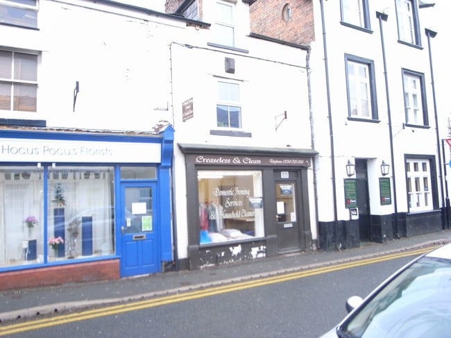 More details for 4 Chester Rd, St Asaph - Retail for Sale