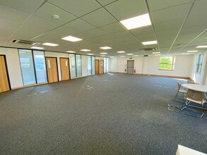 731 Capability Green, Luton to rent Interior Photo- Image 1 of 7