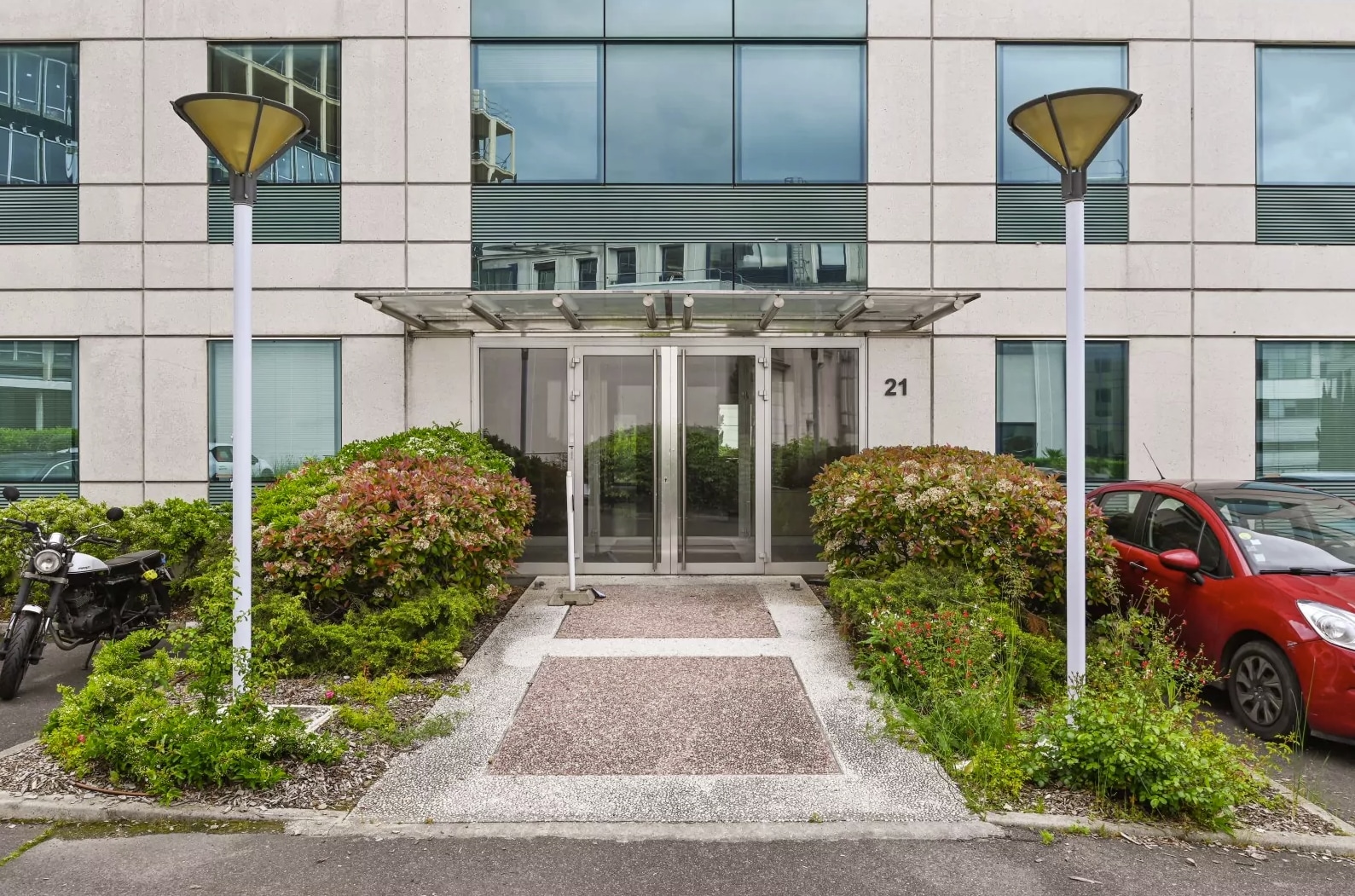 21 Rue Des Bretons, Saint-Denis to rent Primary Photo- Image 1 of 4