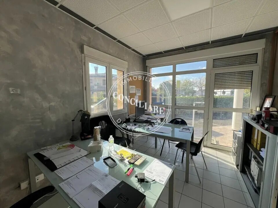 Vente Entrepôt 387 m² - Photo 1