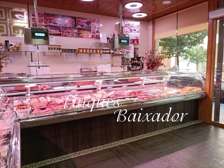 Retail in Gavà, Barcelona to rent - Building Photo - Image 2 of 4