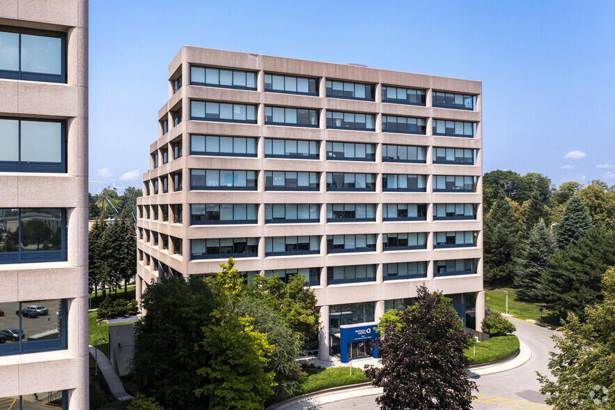 895 Don Mills Rd, Toronto, ON for rent - Primary Photo - Image 1 of 6