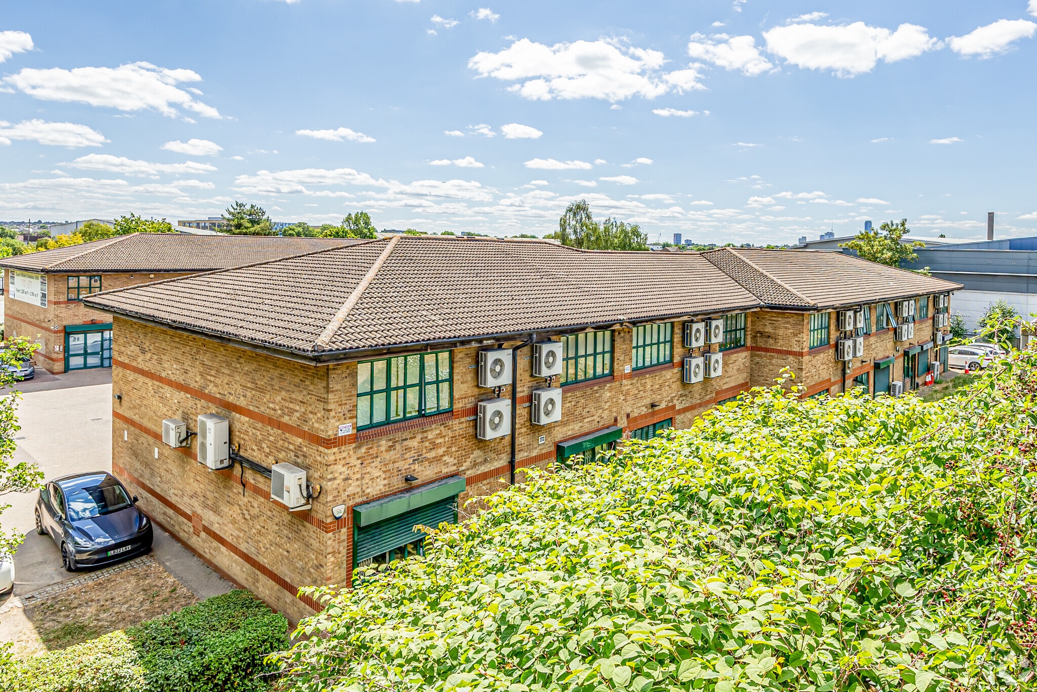 Great Central Way, London to rent Primary Photo- Image 1 of 4