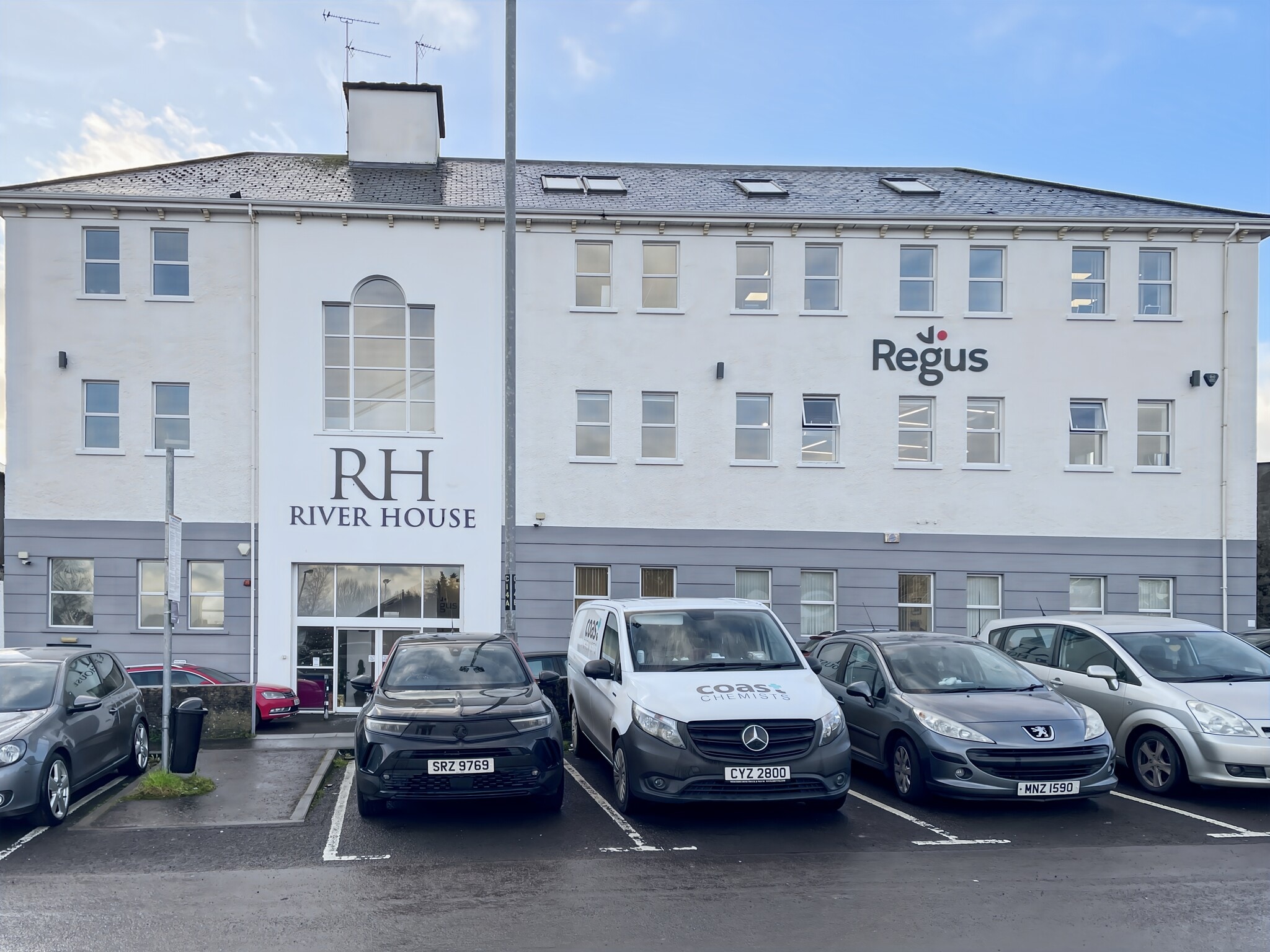 Castle Ln, Coleraine to rent Building Photo- Image 1 of 14