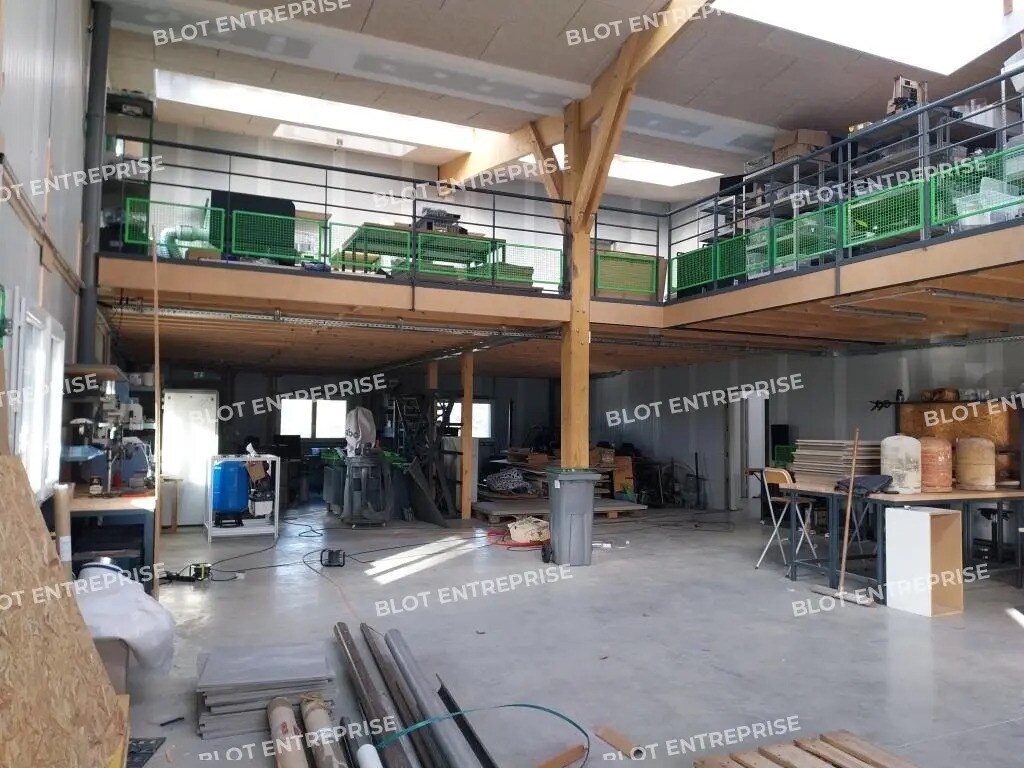 Light Industrial in Guer for sale Interior Photo- Image 1 of 7