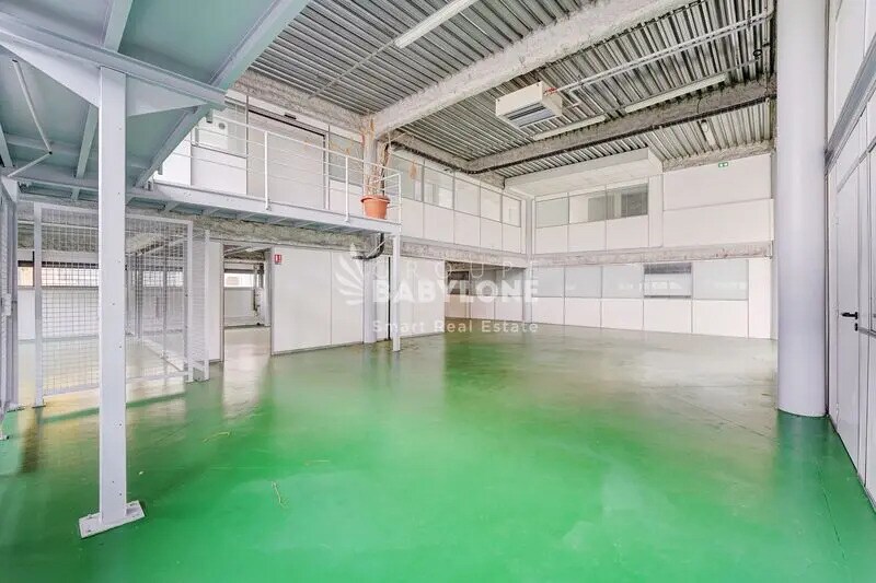 Light Industrial in Nanterre to rent - Interior Photo - Image 3 of 20