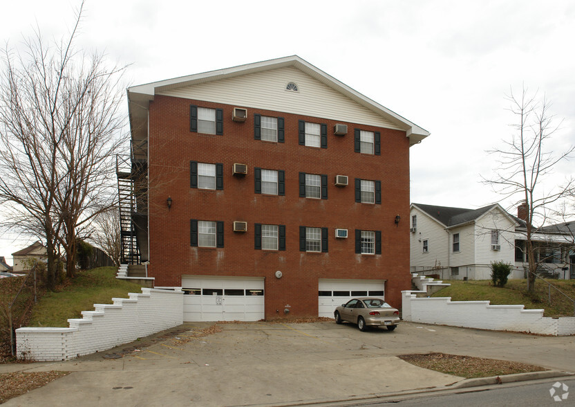 1737 6th Ave, Huntington, WV for sale - Primary Photo - Image 1 of 7