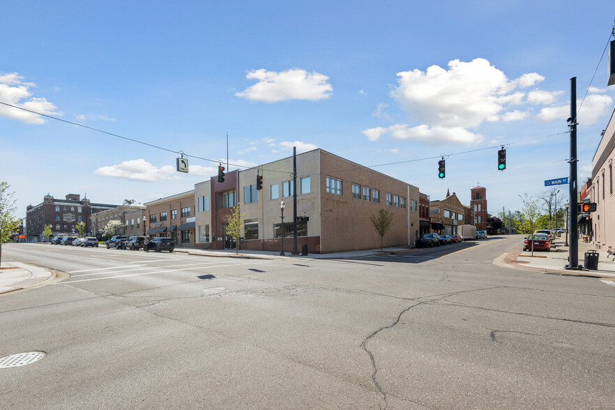 306 E Main St, Niles, MI for sale - Building Photo - Image 3 of 56