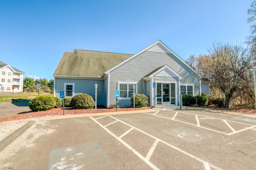 800 College Hwy, Southwick, MA for sale - Primary Photo - Image 1 of 1