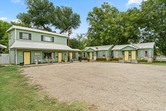 More details for 702 W Wallace St, San Saba, TX - Hospitality for Sale