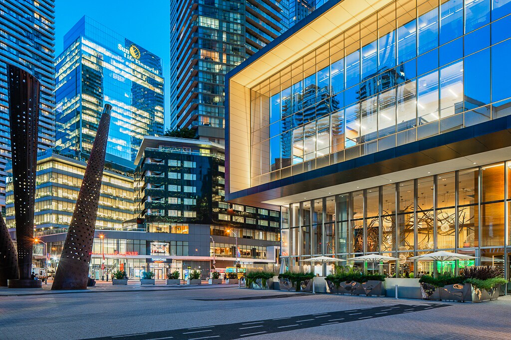 25 York St, Toronto, ON to rent Primary Photo- Image 1 of 9