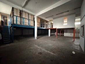 185 Park Ave, London to rent Interior Photo- Image 1 of 5