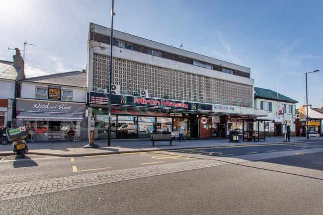More details for 200-204 Brighton Rd, Coulsdon - Retail to Rent