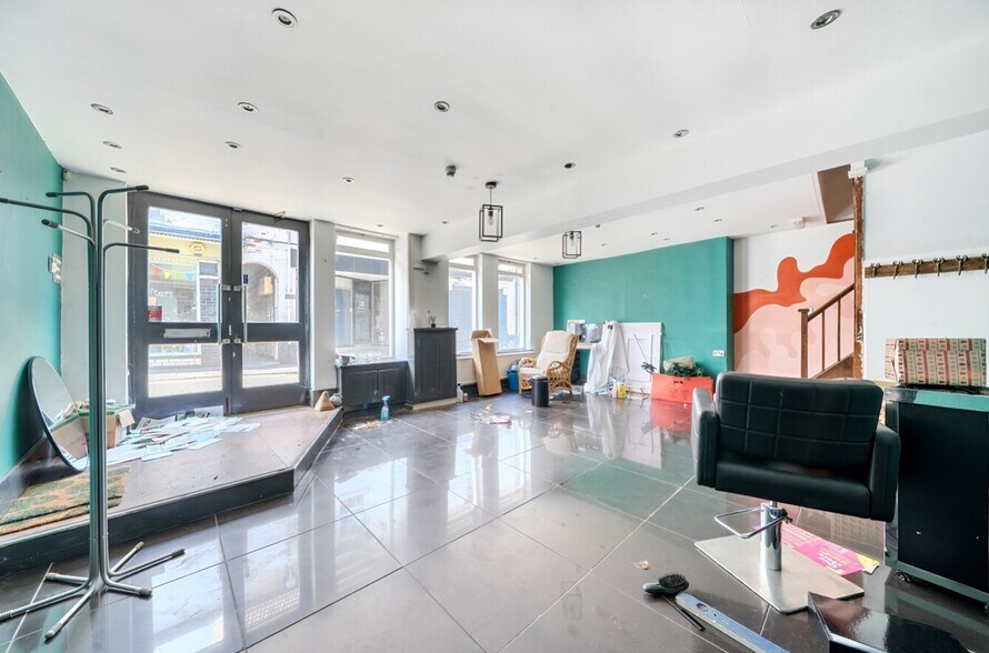 17 Westgate, Sleaford to rent - Building Photo - Image 3 of 10