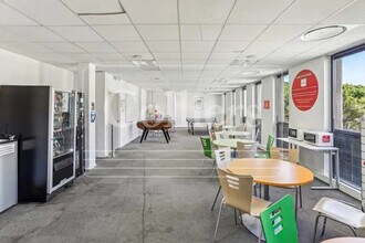 Office in Aix-en-Provence to rent Interior Photo- Image 1 of 3