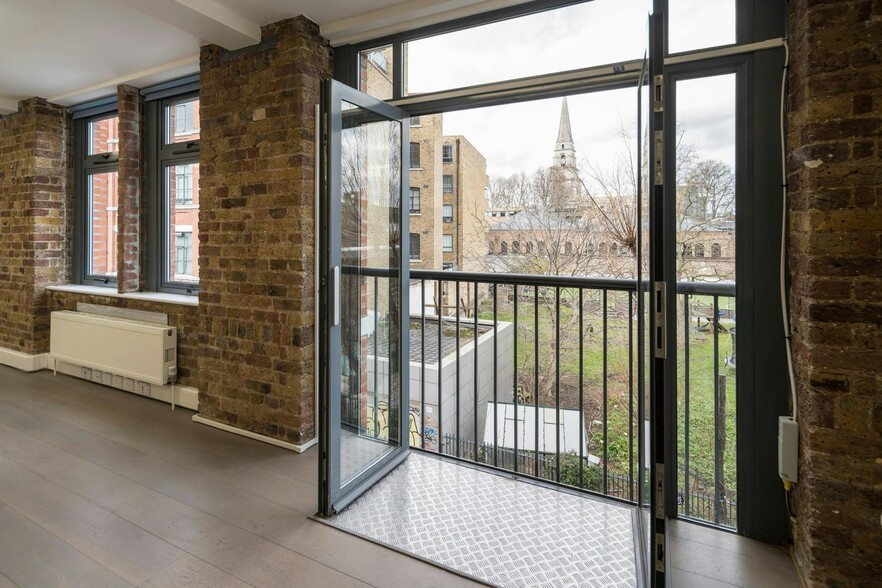 54 Commercial St, London to rent - Building Photo - Image 3 of 12