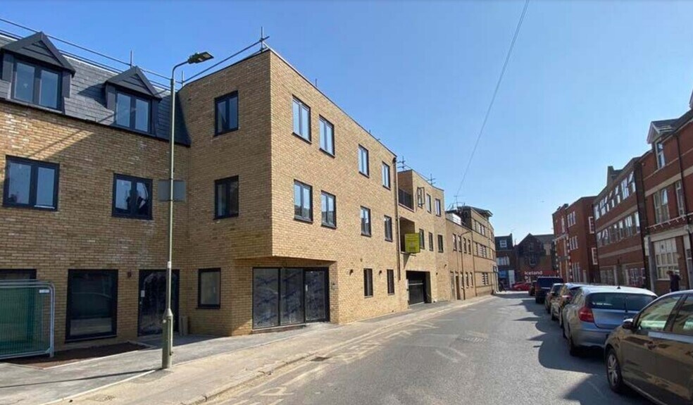 2 Salisbury Rd, Barnet for sale - Building Photo - Image 1 of 1