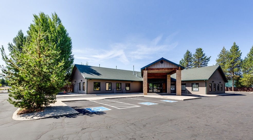 51681 Huntington Rd, La Pine, OR for sale - Primary Photo - Image 1 of 1