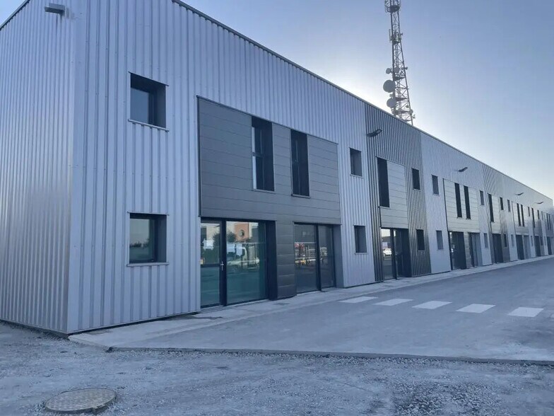Light Industrial in Guérande for sale - Building Photo - Image 3 of 4