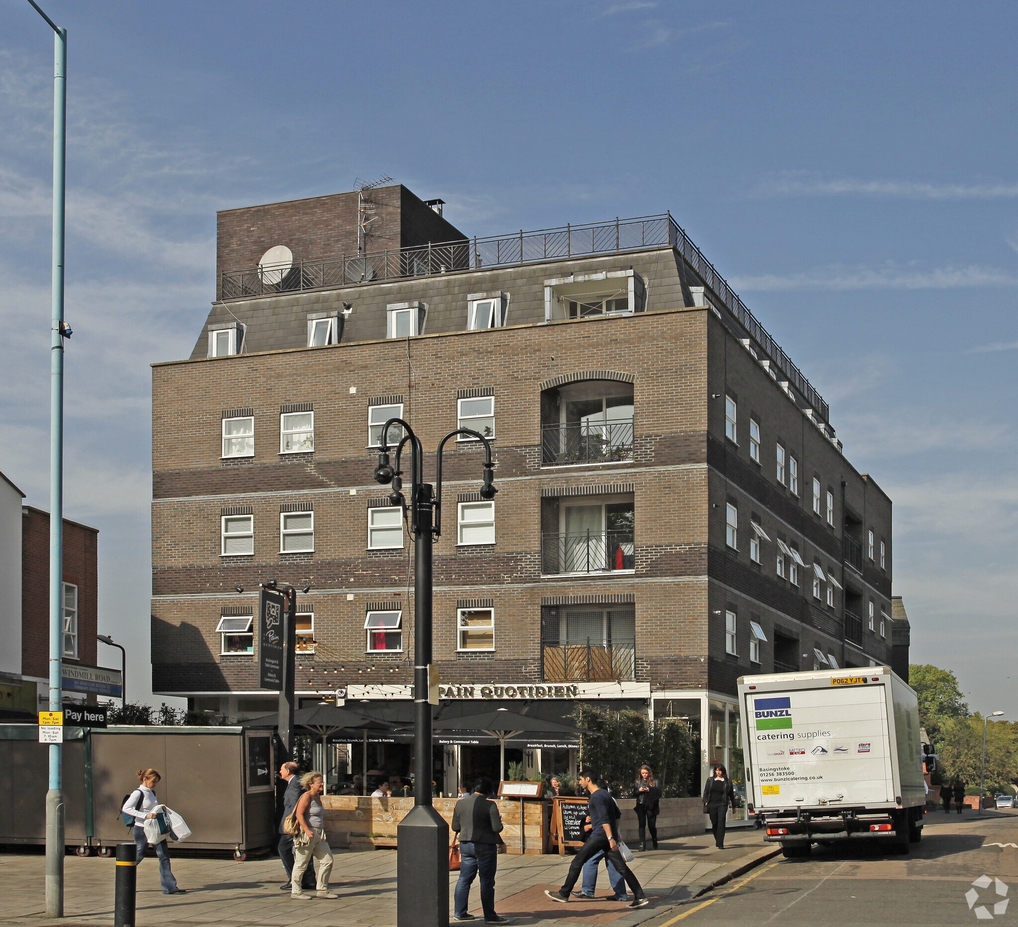 214 Chiswick High Rd, London for sale Building Photo- Image 1 of 1