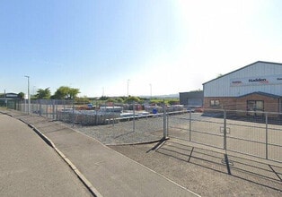 2 Maidenplain Pl, Auchterarder to rent Building Photo- Image 1 of 12