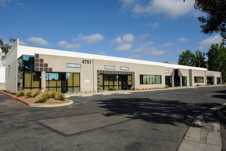 4751 Oceanside Blvd, Oceanside 92056 UK