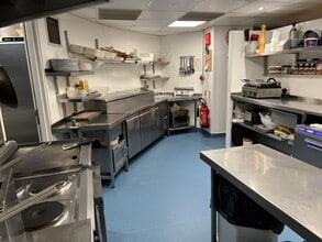 Queens Rd, Jersey to rent Interior Photo- Image 1 of 4